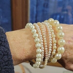 Elegant Cream Pearl Bracelet Set